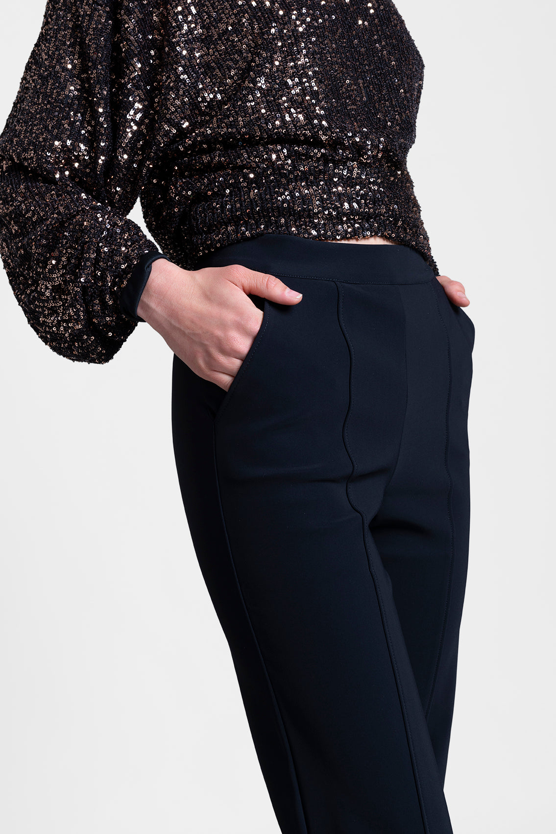 Neue Hose im Candle Fit – gerades Bein
